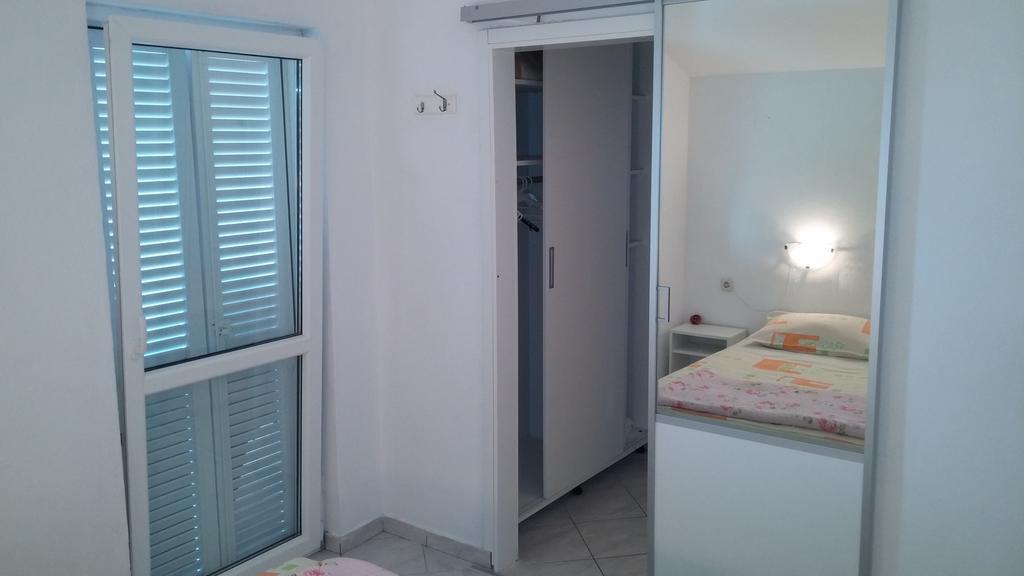 Apartments Marija Bajto Nečujam Chambre photo